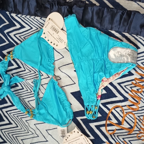 Beach Bunny NWT Damascus Sea Lg Tri Top Lg Skimpy Bottom Both Reversable - Picture 7 of 12